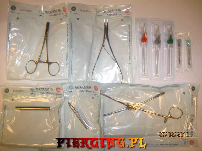 Profesjonalnie sterylizowane narzędzia i jednorazowe igły - pełna sterylność zabiegów PIERCINGU